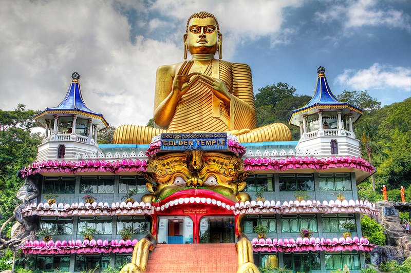 temple-or-dambulla-bouddha-grottes.jpg